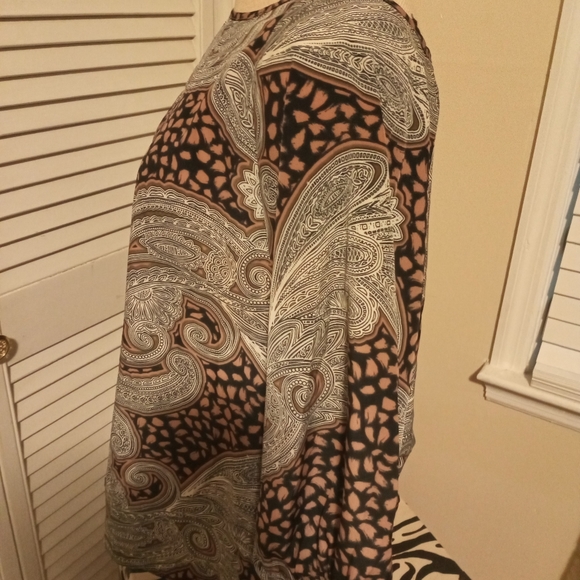 Lg Top - Picture 2 of 3